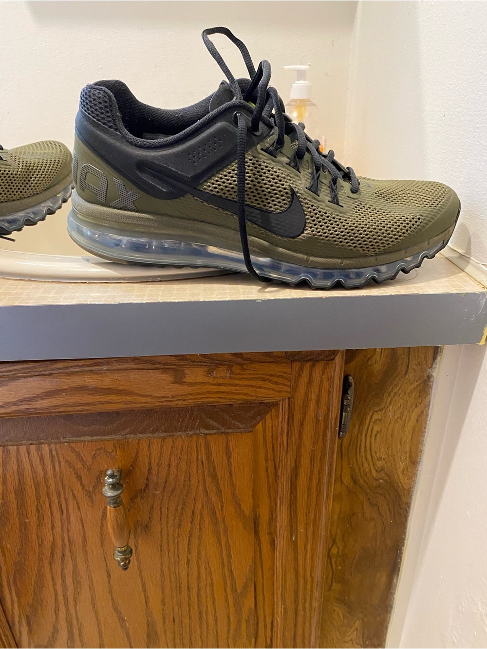 Nike Men's Olive Green and Black Air Max Running Shoe